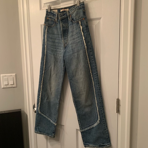 Levi’s Ribcage jeans - Picture 3 of 9